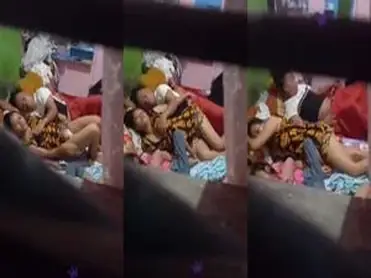Gadis Aceh Cantik Pasrah Goyang Kasur Perawan poster