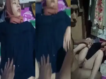 Gadis Keponakan Cantik Pasrah Goyang Kasur poster