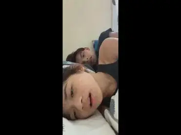Penampilan Memukau Kenzie Reeves Di Kasur poster