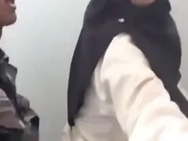 Ukhti Hijab Semok Cantik Pasrah Goyang Kasur poster