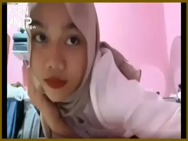 Ultimate Update Cewek Jilbab Syafinaz Colmek Dan Ngewe Durasi Penuh poster